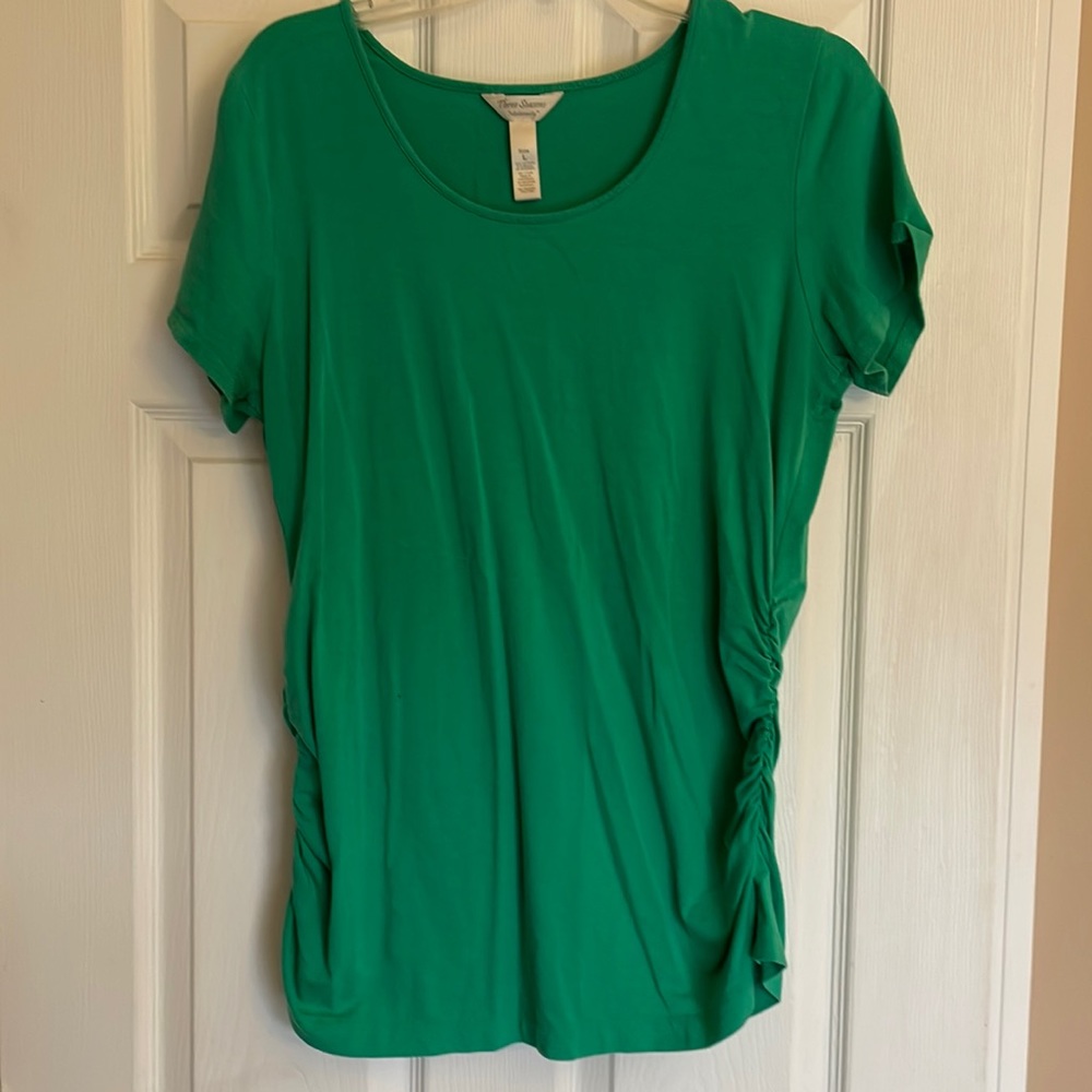 Green ruched-sides maternity tee